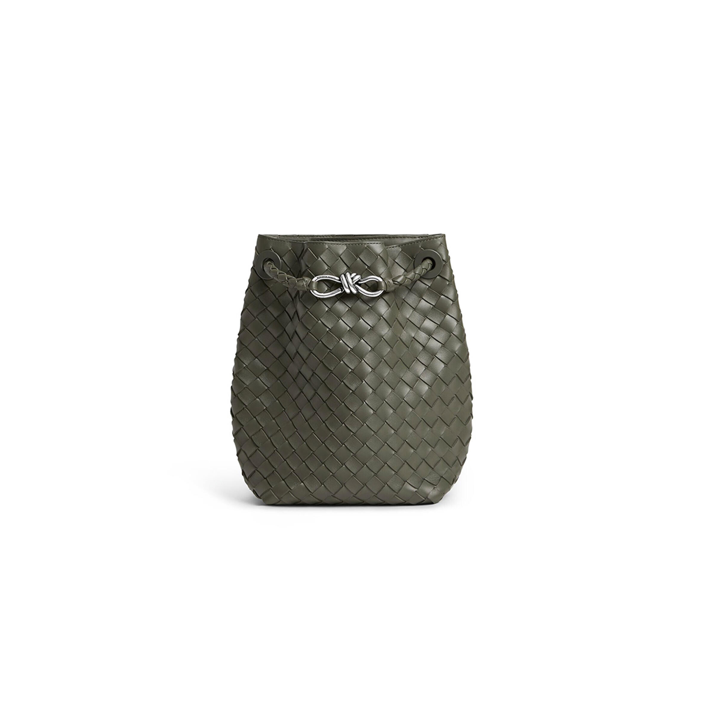 BOTTEGA VENETA SMALL ANDIAMO BUCKET 855759VCPP13297 (30*18.5*11cm)